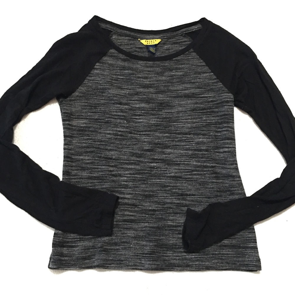 Prince & Fox Long Sleeve Crop Gray and Black XS